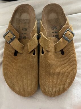 Birkenstock Corduroy Boston Clogs Size 40 RT $160 Caramel Brown
